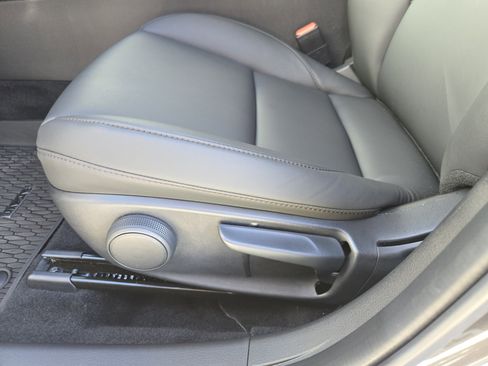 Used 2025 MAZDA MAZDA3 s image 27