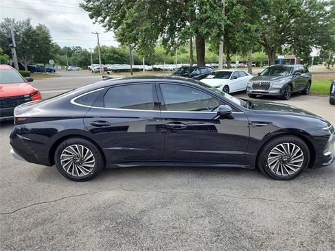 New 2025 Hyundai Sonata SEL image 2