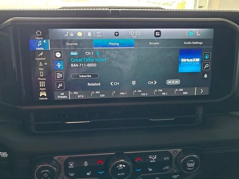 Used 2024 Jeep Wrangler Unlimited Rubicon w/ Technology Group AWD/4WD image 38