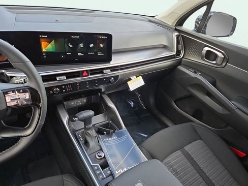 New 2026 Kia Sorento LX image 22