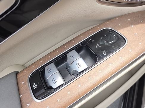 Used 2023 Mercedes-Benz EQS 580 4MATIC SUV image 8