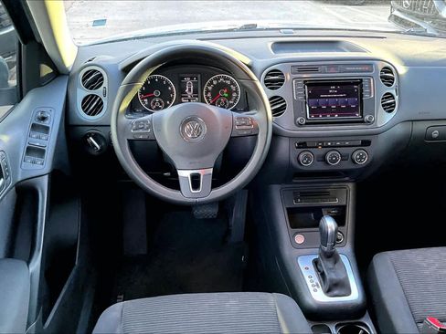 Used 2017 Volkswagen Tiguan Limited image 5