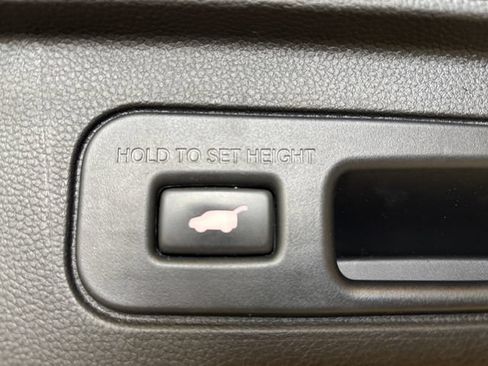 Used 2025 Honda Pilot TrailSport image 20