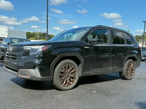 Used 2025 Subaru Forester Sport w/ Popular Package AWD/4WD image 1