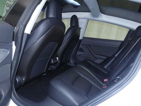 Used 2019 Tesla Model 3 Standard Range Plus image 19