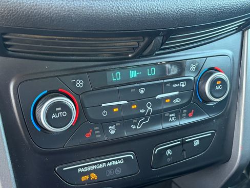Used 2019 Ford Escape SE AWD/4WD image 24