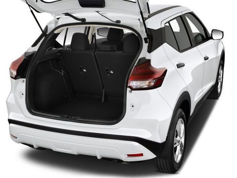 Used 2023 Nissan Kicks SR w/ SR Premium Package image 7