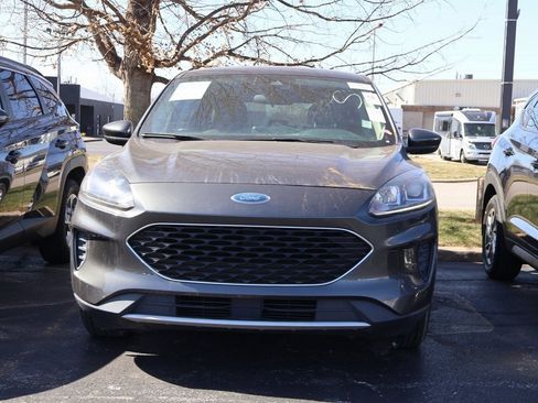 Used 2020 Ford Escape SE image 9