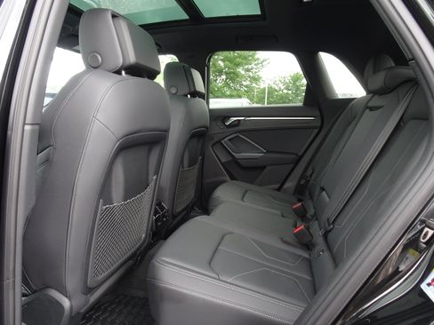 Certified 2025 Audi Q3 2.0T Premium w/ Convenience Package AWD/4WD image 12