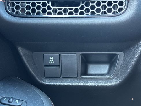 Used 2024 Honda HR-V Sport image 40