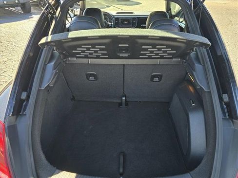Used 2018 Volkswagen Beetle 2.0T Dune image 26