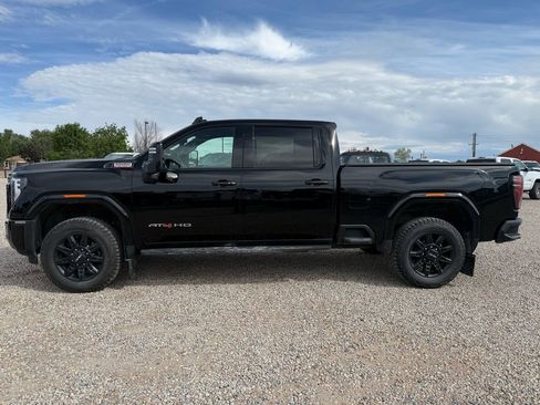 Used 2024 GMC Sierra 3500 AT4 w/ AT4 Premium Plus Package AWD/4WD image 6