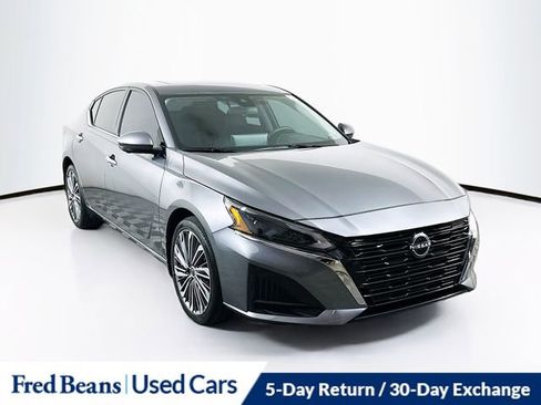 Used 2024 Nissan Altima 2.5 SL AWD/4WD image 1