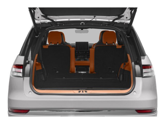 Used 2023 Lincoln Aviator Black Label w/ Dynamic Handling Package AWD/4WD image 8