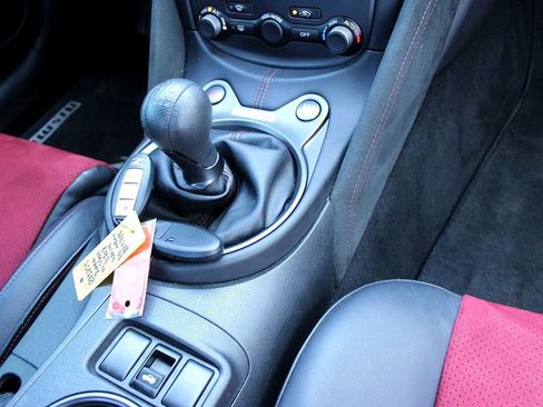 Used 2020 Nissan 370Z NISMO image 18