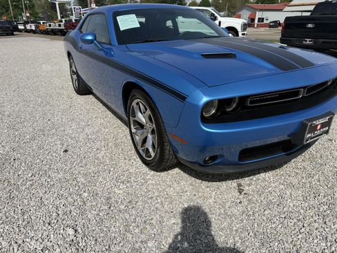 Used 2015 Dodge Challenger SXT Plus w/ Driver Convenience Group RWD image 3