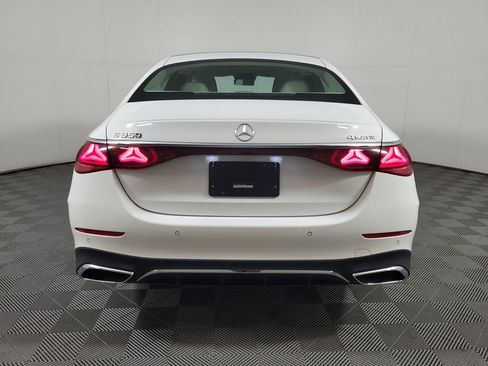 Used 2025 Mercedes-Benz E 350 4MATIC Sedan image 5
