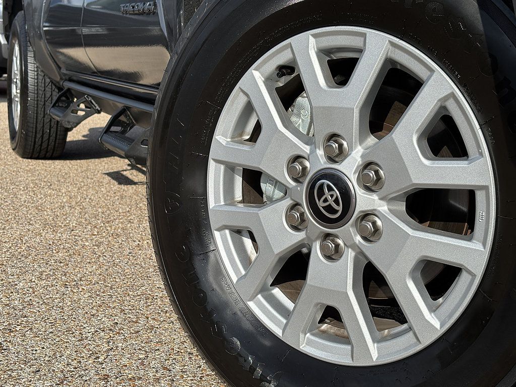 Certified 2026 Toyota Tacoma SR5 AWD/4WD image 2