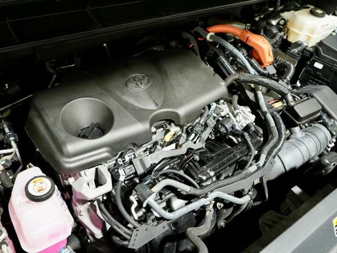 Used 2023 Toyota Highlander XLE image 13