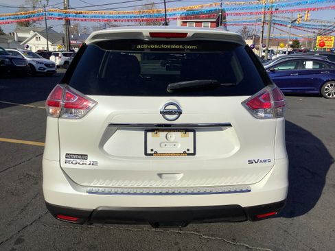 Used 2015 Nissan Rogue SV image 6