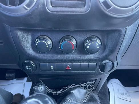 Used 2013 Jeep Wrangler Sport AWD/4WD image 23