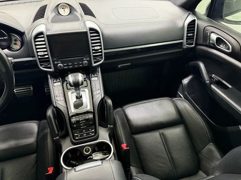 Used 2018 Porsche Cayenne GTS w/ Premium Package Plus image 33