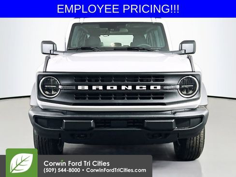New 2025 Ford Bronco 4-Door AWD/4WD image 4