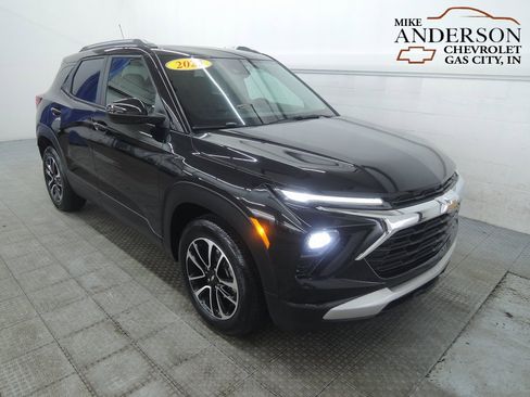Used 2024 Chevrolet TrailBlazer LT w/ Convenience Package image 1