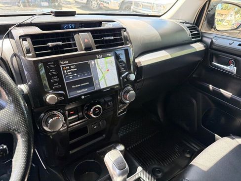Used 2023 Toyota 4Runner TRD Off-Road Premium w/ Moonroof Package AWD/4WD image 17