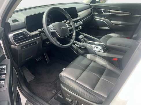 Certified 2024 Kia Telluride SX w/ Towing Package FWD image 6