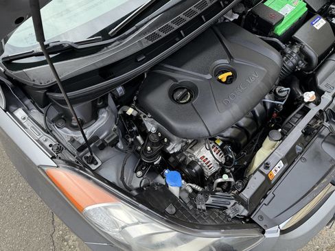Used 2013 Hyundai Elantra GLS image 14