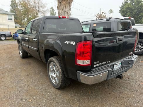 Used 2011 GMC Sierra 1500 SLE w/ Regional Value Package image 3