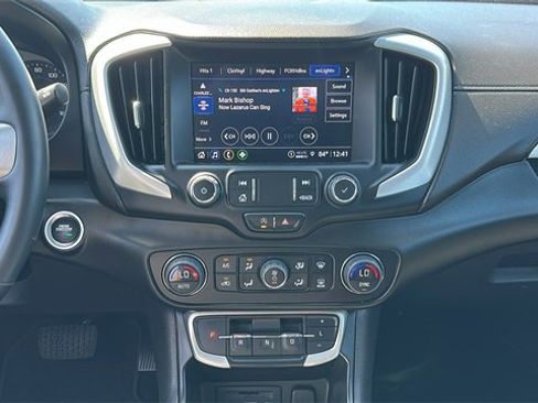 Used 2023 GMC Terrain SLT image 22