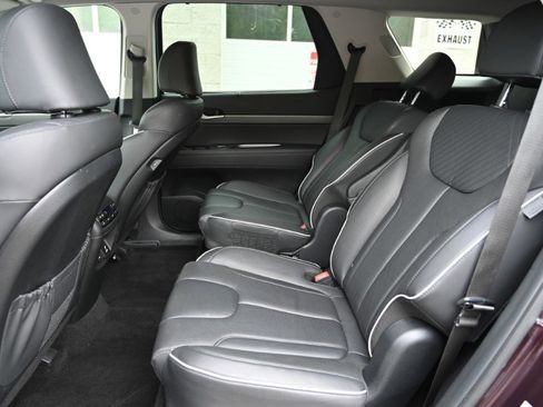 Used 2024 Hyundai Palisade SEL w/ Premium Package AWD/4WD image 19
