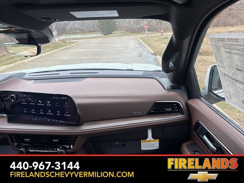 New 2026 Chevrolet Suburban High Country image 43