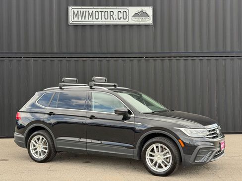 Used 2022 Volkswagen Tiguan SE AWD/4WD image 1