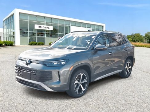 New 2026 Volkswagen Tiguan SE image 1