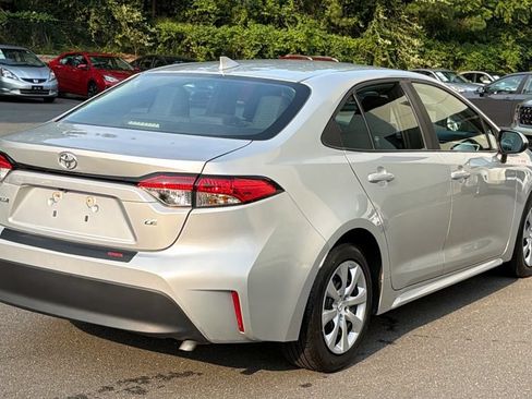 Used 2023 Toyota Corolla LE FWD image 4