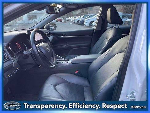 Used 2021 Toyota Camry XSE image 16