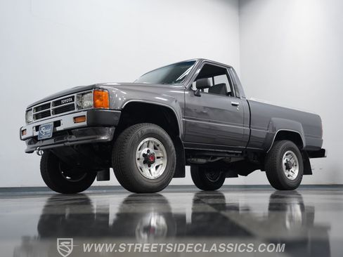 Used 1987 Toyota Pickup 4x4 Regular Cab image 21