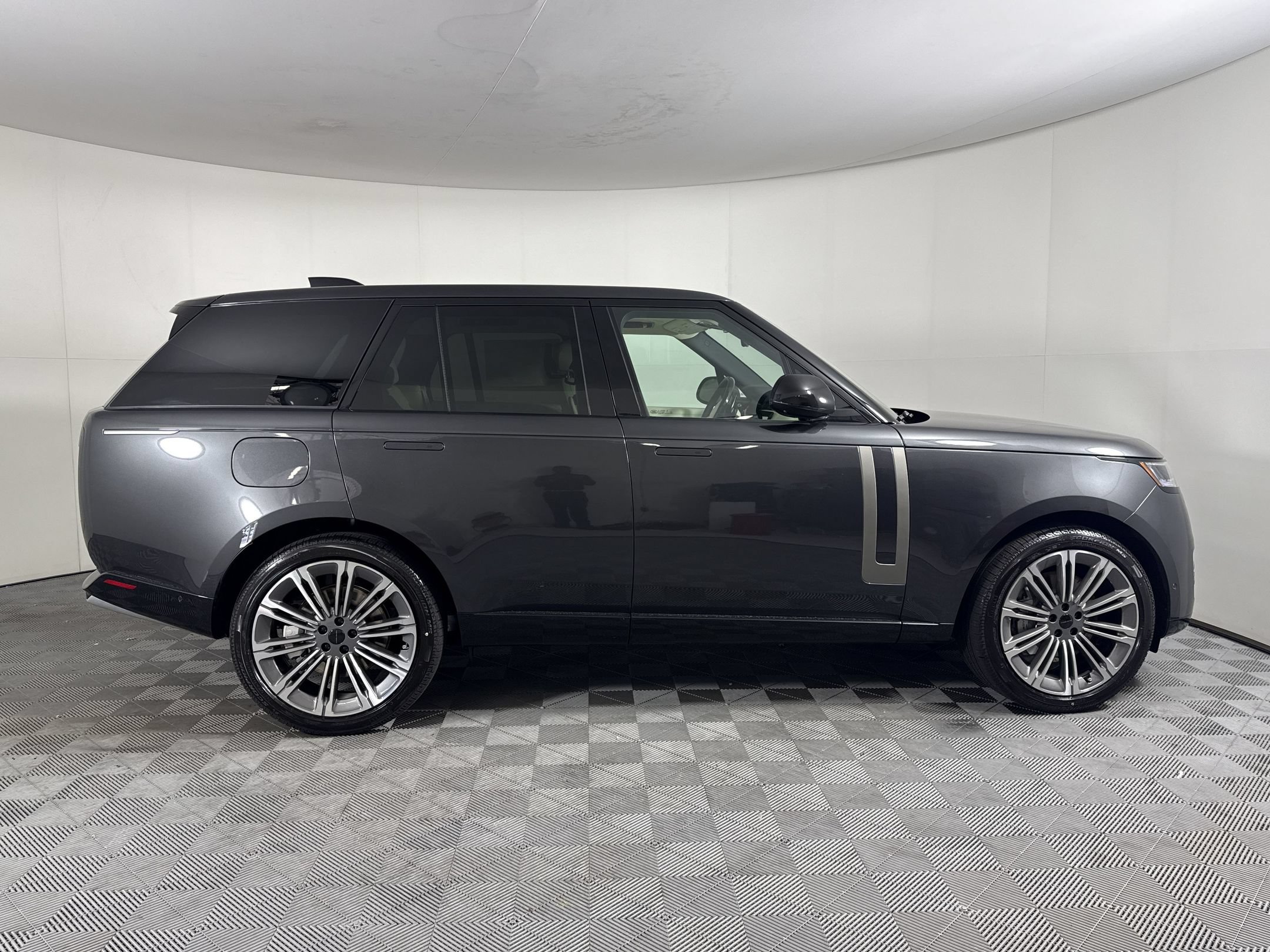 New 2026 Land Rover Range Rover SE AWD/4WD image 8