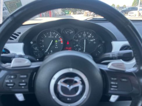 Used 2013 MAZDA MX-5 Miata Club RWD image 11