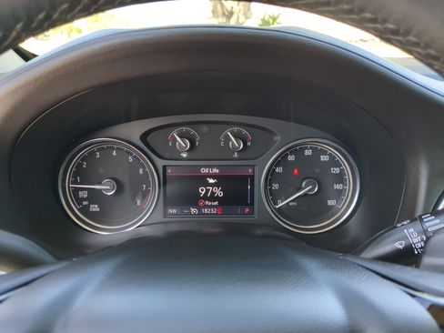 Certified 2023 Buick Enclave Essence image 33