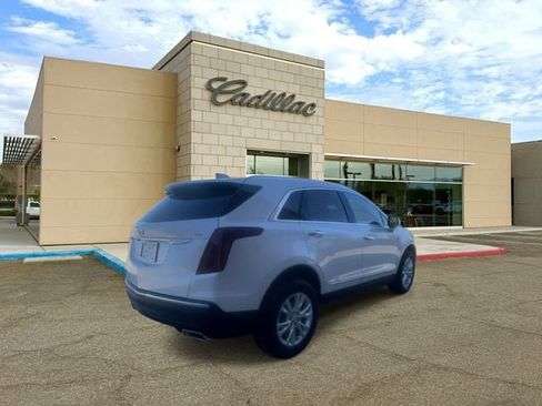 New 2026 Cadillac XT5 Luxury FWD image 4