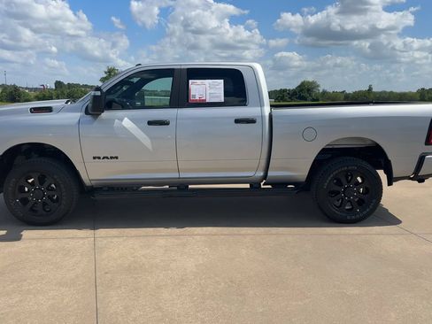 Used 2026 RAM 2500 Big Horn AWD/4WD image 6