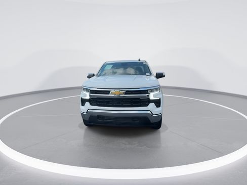Used 2024 Chevrolet Silverado 1500 LT AWD/4WD image 3