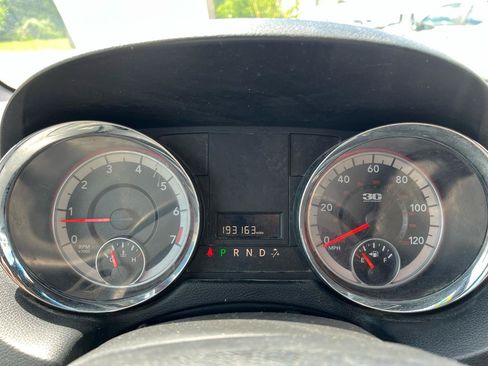 Used 2014 Dodge Grand Caravan SE FWD image 10