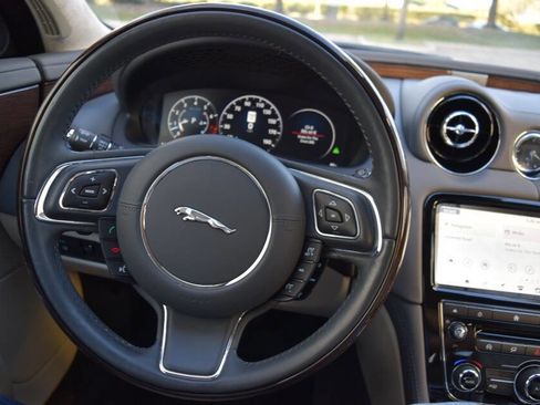 Used 2019 Jaguar XJ Collection image 67