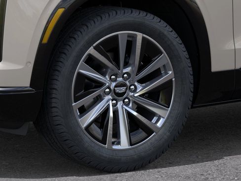 New 2027 Cadillac Vistiq Sport w/ LPO, Floor Liner Package AWD/4WD image 9