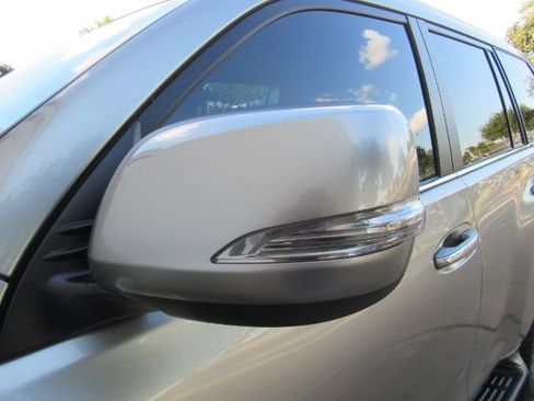 Used 2022 Lexus GX 460 Luxury image 18